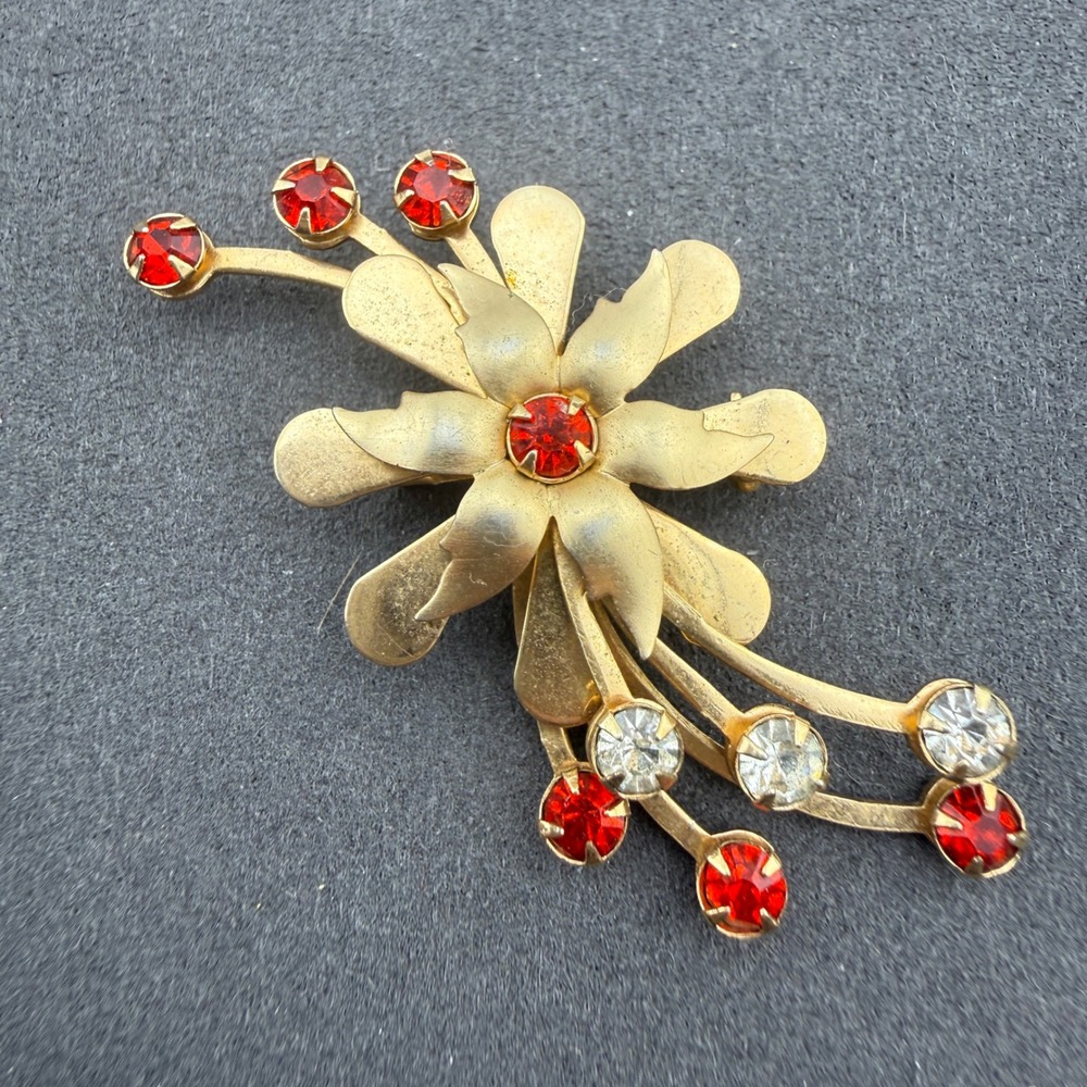 Vintage Floral Rhinestone Jewelry Brooch Red Crystal Flower Gold Tone Spray Pin